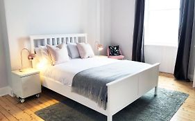 Stylish City Centre Apartments - D Terrace Residence